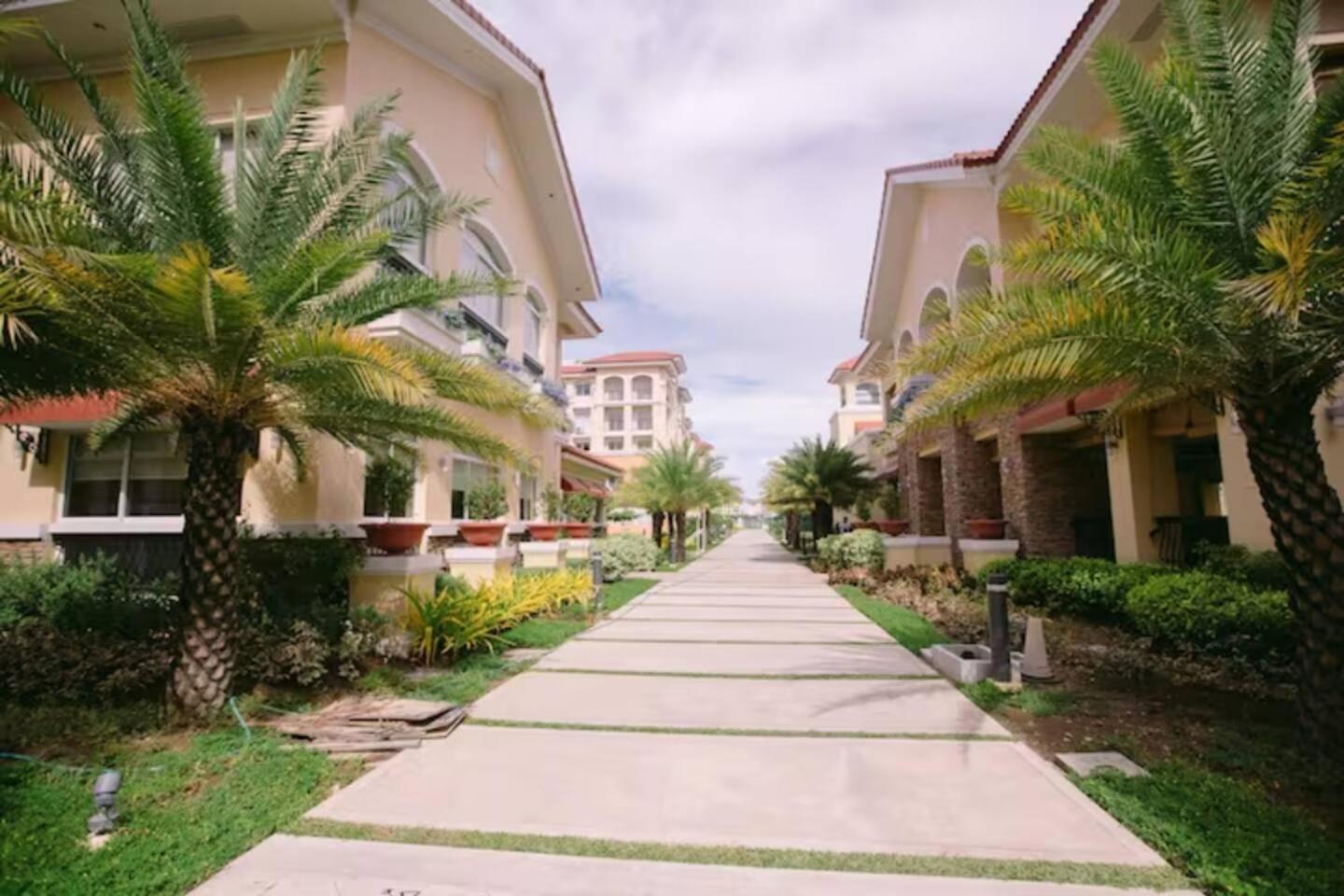 Kara'S Suite Cebu Exterior photo