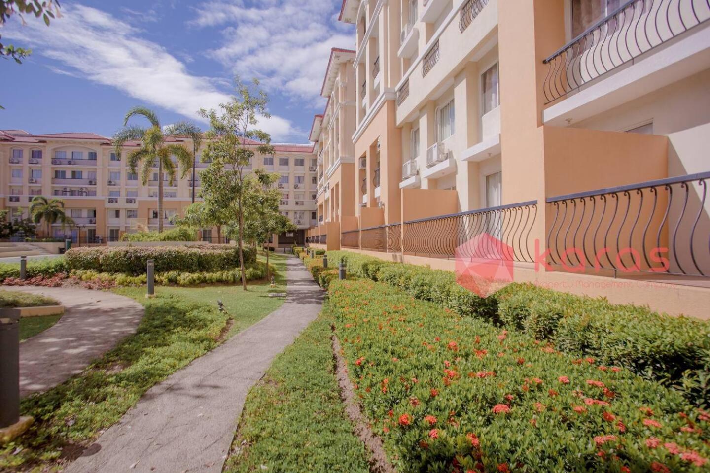 Kara'S Suite Cebu Exterior photo