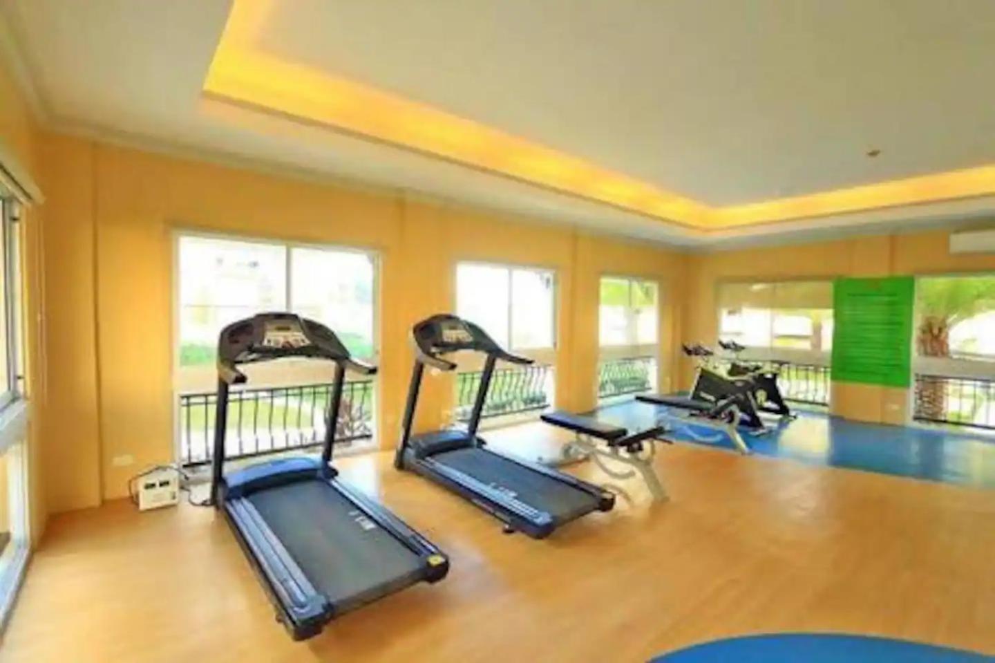 Kara'S Suite Cebu Exterior photo